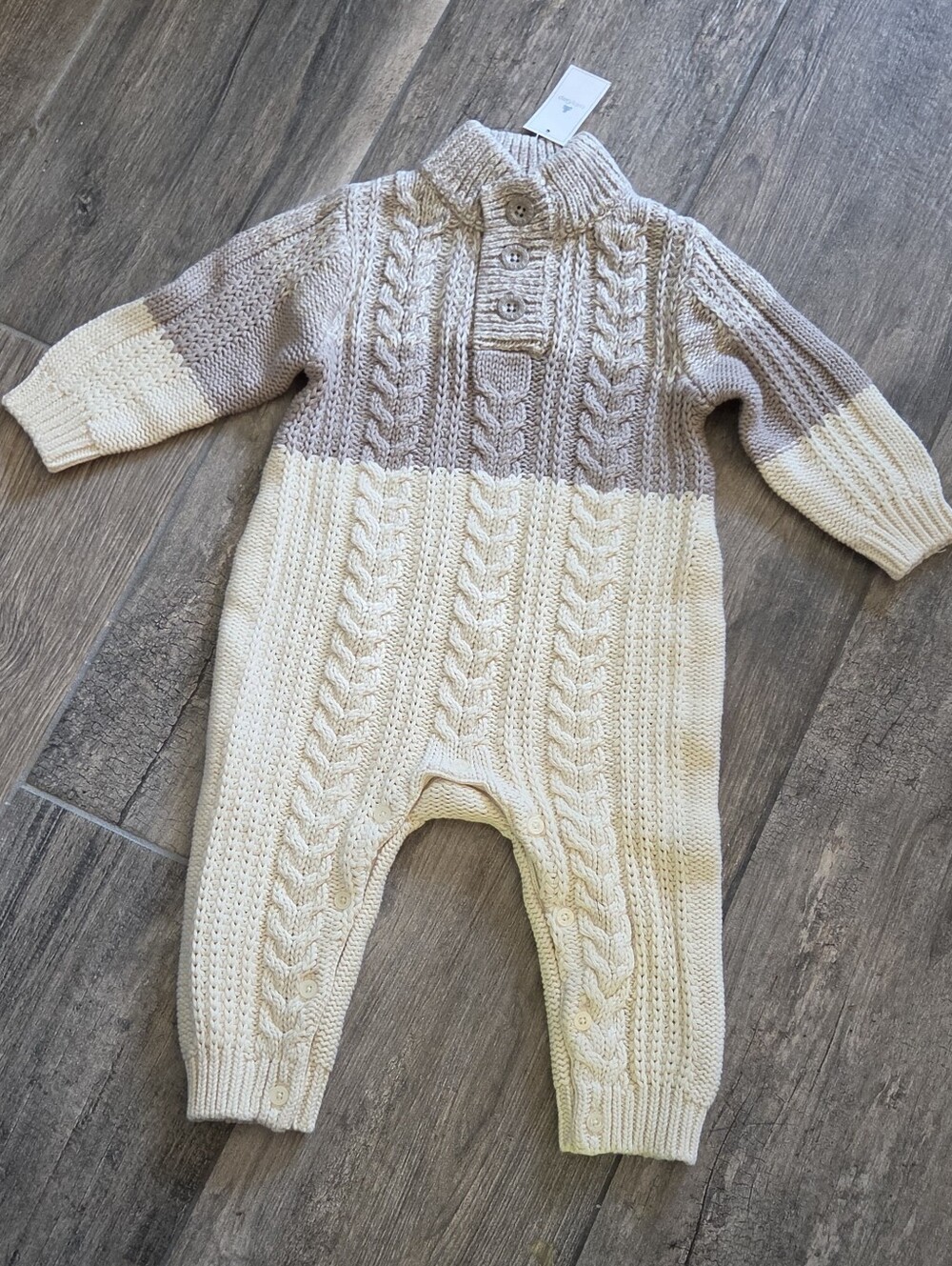GAP Baby NWT 6-9 Months Taupe/Cream Colorblock Sweater Romper